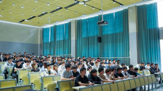 化工學(xué)子踴躍參與富海集團(tuán)宣講會(huì)，積極開拓就業(yè)渠道與教育文化交流